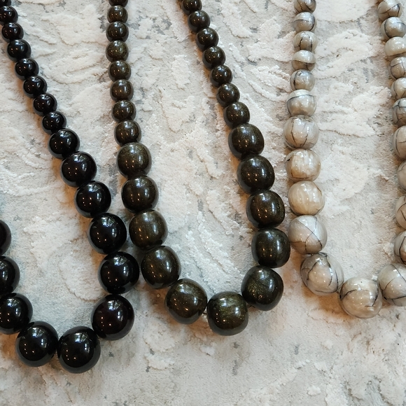 Acrylic Statement Necklace w Black and White Marbeling - Picture 9 of 17